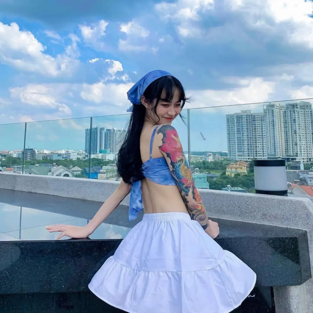 庭怨森森